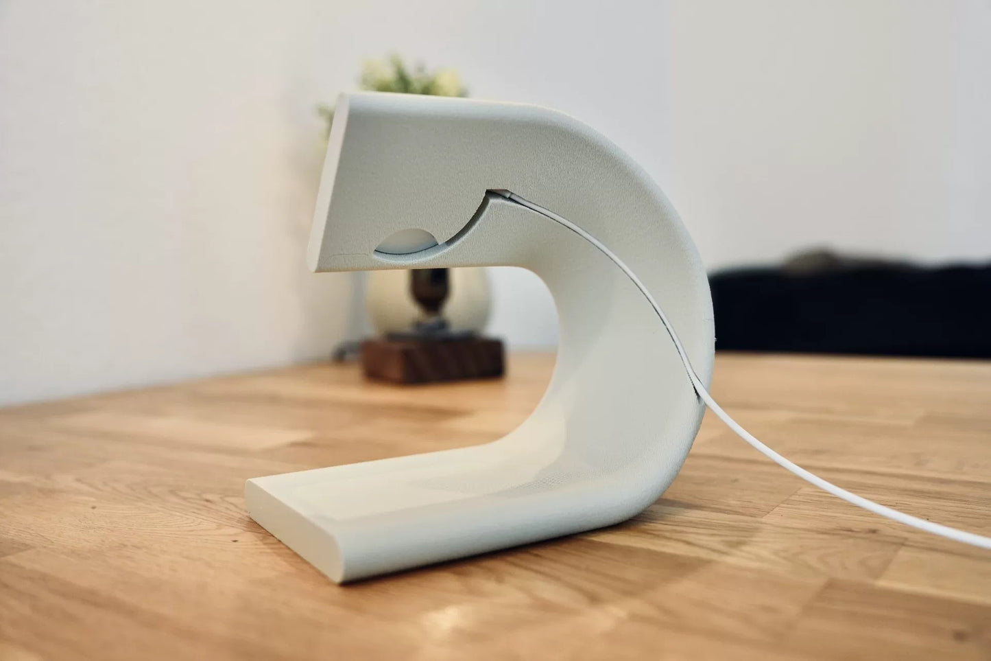3D Printed MagWave MagSafe Charging Stand Wave Design Magnetic Phone Holder Compatible with iPhone 12/13/14/15/16/17