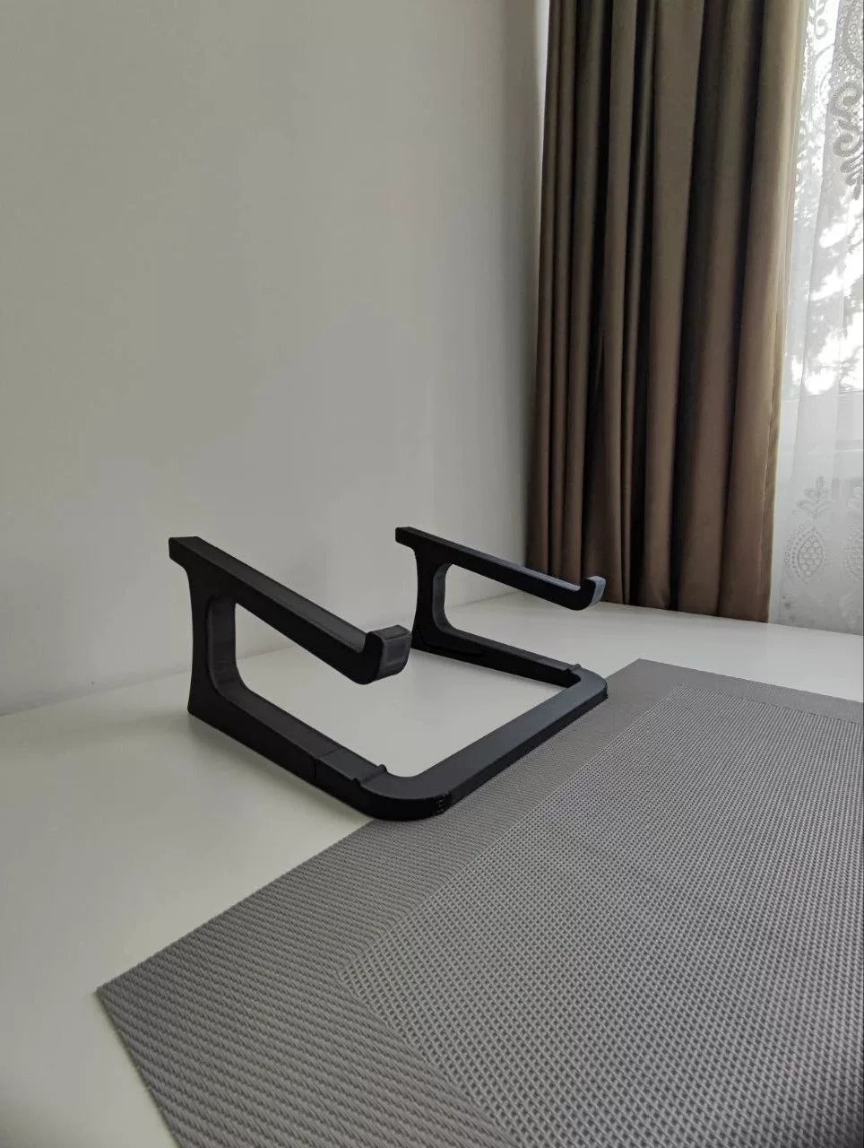 3D Printed Laptop Stand, Ergonomic Notebook Elevator with Storage Space Compatible with 11-17 inch Laptops
