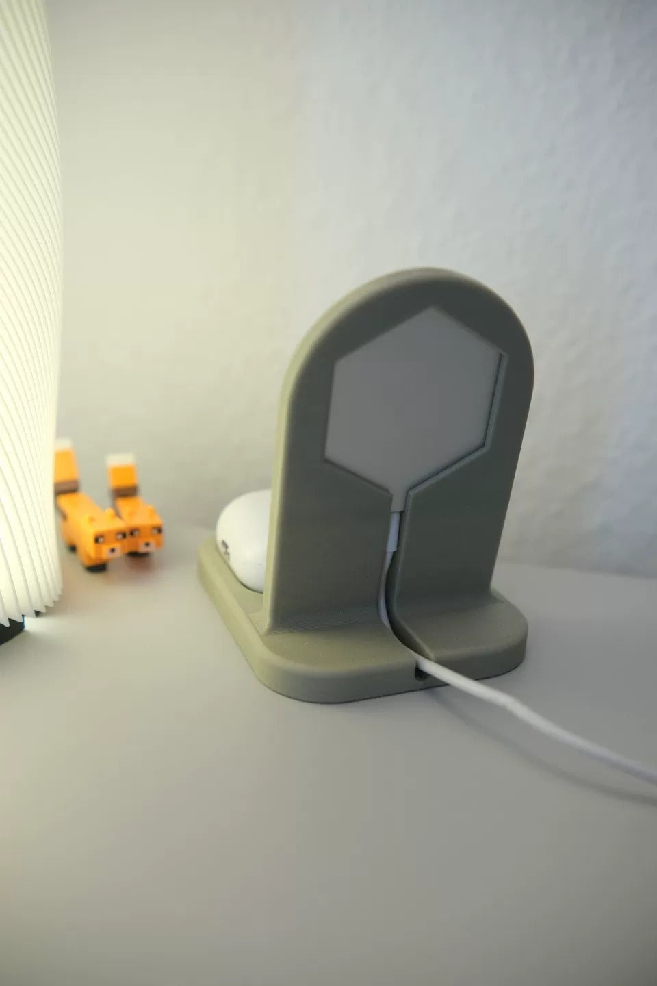 3D Printed 2-in-1 Wireless Charging Stand Desktop Phone Dock  Earbuds Charger for iPhone AirPods