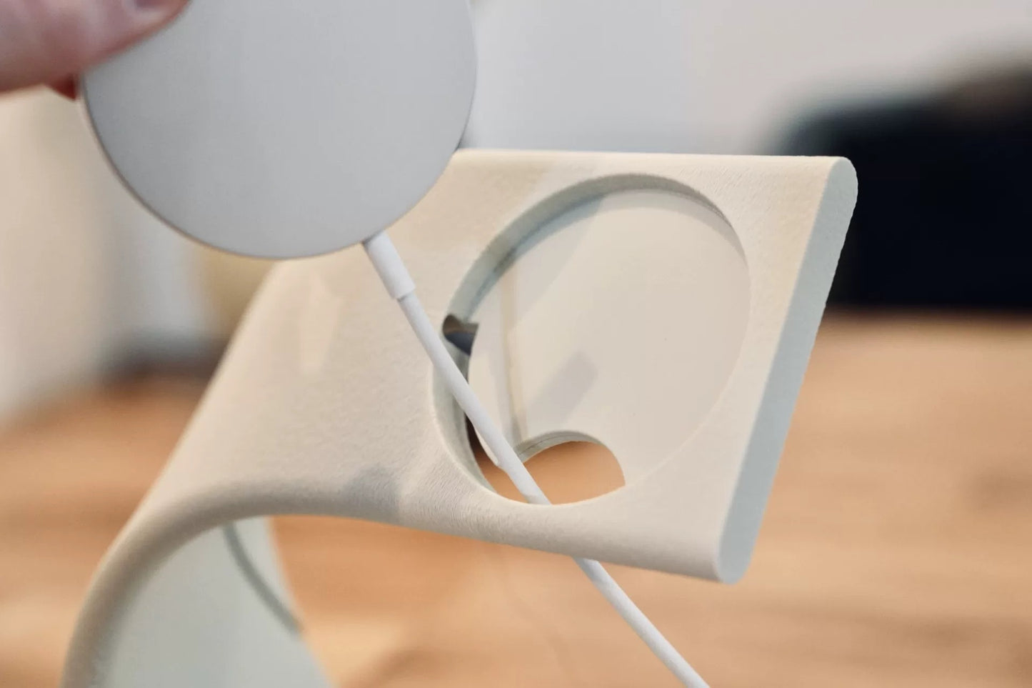 3D Printed MagWave MagSafe Charging Stand Wave Design Magnetic Phone Holder Compatible with iPhone 12/13/14/15/16/17
