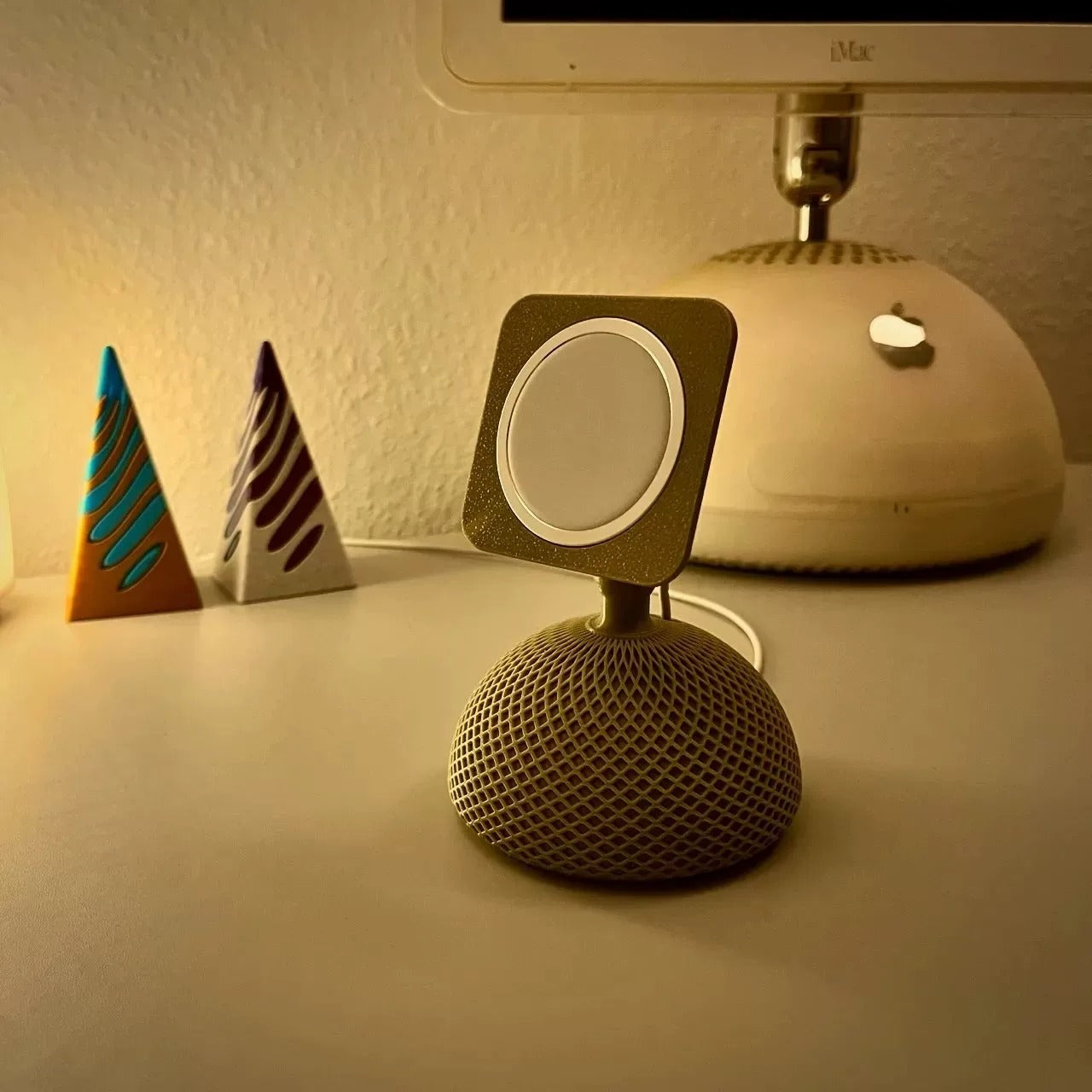 3D Printed iMac G4 Style MagSafe Stand Magnetic Phone Holder Compatible with iPhone 12/13/14/15/16/17